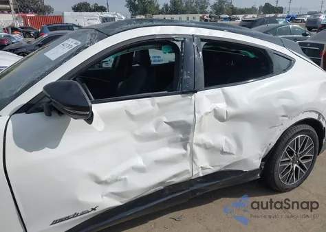 2024 Ford Mustang Mach-E Premium z USA, uszkodzony, nr VIN 3FMTK3SUXRMA46630